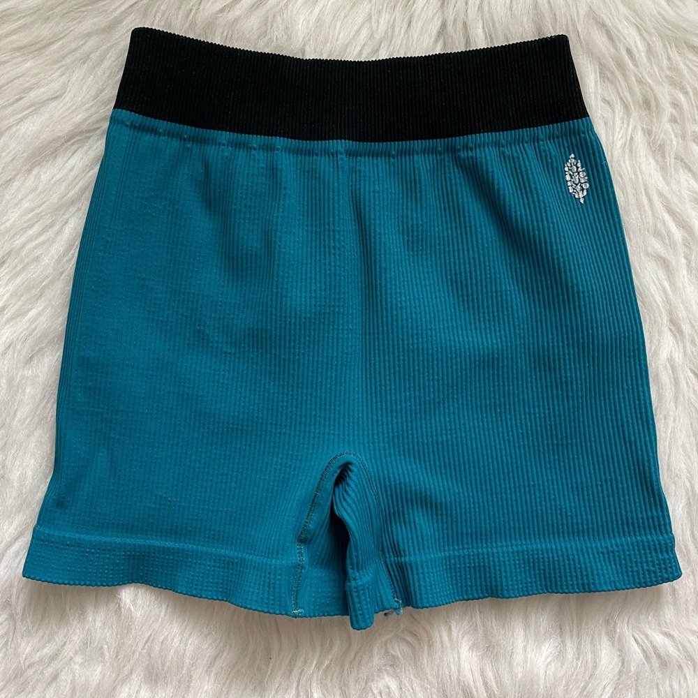 Free People Movement Ribbed Teal Biker Shorts size Med/Large